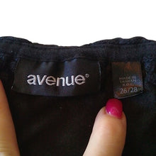 Load image into Gallery viewer, Avenue Black Cotton Drawstring neckline Tee, size 26/28

