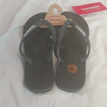 Load image into Gallery viewer, Men&#39;s Havaianas Flip Flop Sandals, Black, size 8
