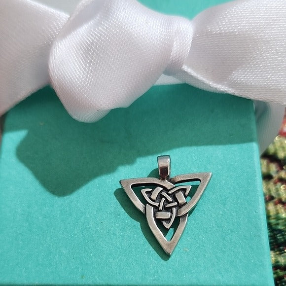 Silver Celtic Trinity Triquetra Knot Pendant