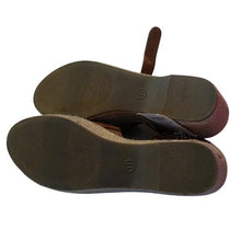 Load image into Gallery viewer, Universal Thread Cognac Morgan Sandals, size 11
