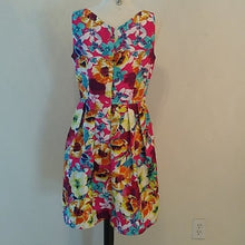 Load image into Gallery viewer, R&amp;K Originals Floral V neck Party Dress, Multicolor, size 8

