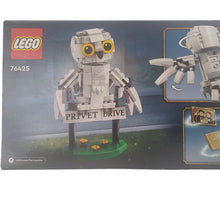 Load image into Gallery viewer, LEGO Harry Potter Hedwig at 4 Privet Drive Owl Figure Toy 76425
