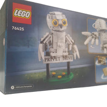 Load image into Gallery viewer, LEGO Harry Potter Hedwig at 4 Privet Drive Owl Figure Toy 76425
