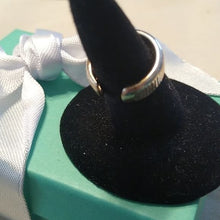 Load image into Gallery viewer, Sterling Silver Toe Ring 925, size 1
