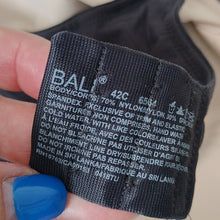 Load image into Gallery viewer, Bali Beauty Lift Gravity Defying Wireless Bra DF6564 Black, 42C
