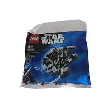 Load image into Gallery viewer, LEGO Star Wars: Millennium Falcon Mini-Build (30708)
