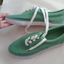 Load image into Gallery viewer, Universal Thread Women&#39;s Vulcanized Molly Sneakers, Green, size 12
