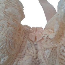 Load image into Gallery viewer, Peach Khaki Lace Push-up Bra, size XS 32B

