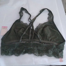Load image into Gallery viewer, Candie&#39;s Juniors Eyelash Lace Bralette, Palm Olive,  size Large
