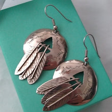 Load image into Gallery viewer, Vintage Sterling Silver Three Feather Earrings on French Hooks
