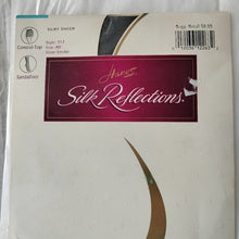 Load image into Gallery viewer, Vintage Hanes Silk Reflections Sandalfoot Hosiery, Size AB
