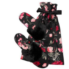 Load image into Gallery viewer, Victoria’s Secret Signature Satin Slippers, Size Small
