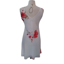 Load image into Gallery viewer, Alyn Paige White Floral Sheath Dress, Juniors size 3/4
