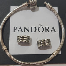 Load image into Gallery viewer, Pandora Sterling Silver 7.0 Starter Bracelet &amp; Set of 2 Starburst Clip Charms

