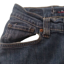 Load image into Gallery viewer, Levi's Stretch Denim Rolled edge Shorts, 3 Medium
