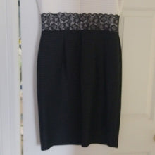 Load image into Gallery viewer, London Style Nights Lacy Mid Color Block Dress, Ivory + Black, Size 10
