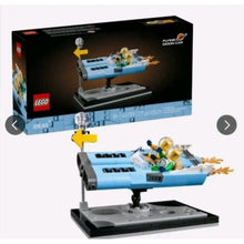 Load image into Gallery viewer, LEGO Flying Moon Car 40789 Ideas 2 Space Minifigure Insiders Reward New In Hand
