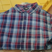 Load image into Gallery viewer, O'Neill Modern Fit Eastwood Short Sleeve Button Down Plaid Shirt, Navy, Large
