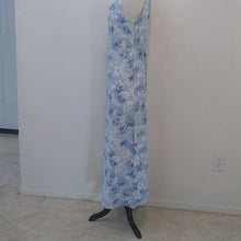 Load image into Gallery viewer, Jonathan Martin Floral Dress, Blues,  Size 11
