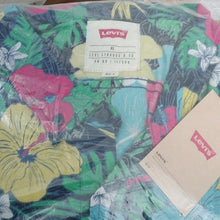 Load image into Gallery viewer, Levi's Lembert Poplin Hawaiian Floral Button Down, size XXL
