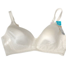 Load image into Gallery viewer, Playtex Love My Curves Side Smoothing Wirefree Bra. Ivory Pearl,  42D
