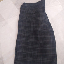 Load image into Gallery viewer, Ben Hogan Performance Plaid Golf Shorts, Black/Gray, Size 36"
