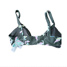 Load image into Gallery viewer, O'Neill Ellie bikini Top, Olive, size XS
