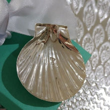 Load image into Gallery viewer, Sterling Silver Large Seashell Pendant with Hidden Bale 925
