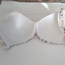 Load image into Gallery viewer, Laura Ashley Padded Underwire Bra, size 38DD
