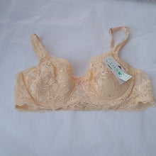 Load image into Gallery viewer, Peach Khaki Lace Push-up Bra, Medium
