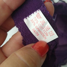 Load image into Gallery viewer, Purple Lace Push-up Bra, Small 34B
