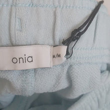 Load image into Gallery viewer, Onia Saul Short 7", solid Blue Light, Medium
