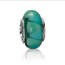 Load image into Gallery viewer, Pandora 790636 Captivating Green Murano Glass Charm

