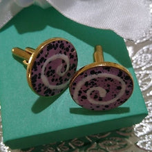 Load image into Gallery viewer, Vintage Goldtone Men's Round Enamel Swirl Cuff Links
