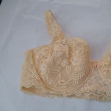 Load image into Gallery viewer, GYCL Ultrathin Underwire Push Up 3/4 Lace Bra, Peach, Size XL 40B
