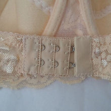 Load image into Gallery viewer, GYCL Ultrathin Underwire Push Up 3/4 Lace Bra, Peach, Size XL 40B
