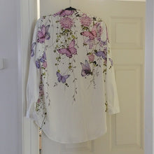 Load image into Gallery viewer, MISSLOOK Long-Sleeved Button Up Blouse with Butterfly Print, size Large
