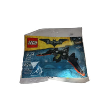 Load image into Gallery viewer, LEGO The LEGO Batman Movie: The Mini Batwing (30524)
