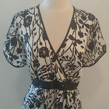Load image into Gallery viewer, Motherhood Maternity Black +White Top, Black + Ivory, size XL
