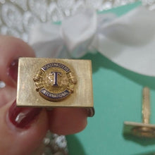 Load image into Gallery viewer, Vintage Balfour Goldtone Men's Toastmaster International Cuff Links
