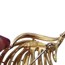 Load image into Gallery viewer, Vintage BSK Goldtone Metal Leaf Brooch
