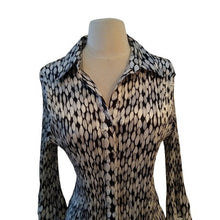 Load image into Gallery viewer, Notations Woman Black White Shiny Career Blouse with bell sleeves, size 2X

