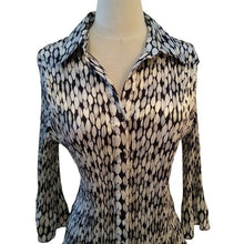 Load image into Gallery viewer, Notations Woman Black White Shiny Career Blouse with bell sleeves, size 2X
