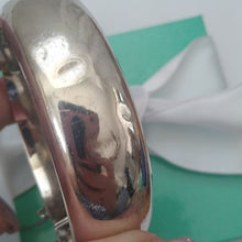 Load image into Gallery viewer, Vintage English STERLING Birmingham 1922 Hallmarked Etched Bangle Bracelet, 26 g
