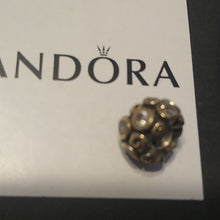 Load image into Gallery viewer, Pandora Spot &amp; Swirl Primrose Path Charm 790330cz ALE 925
