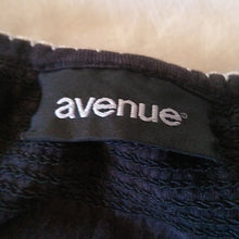 Load image into Gallery viewer, Avenue Black Embroidered Tunic Blouse size 26/28
