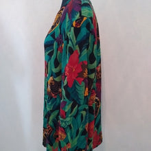 Load image into Gallery viewer, Women&#39;s Jungle Print 3/4 Sleeve Button down Tunic, size 1X
