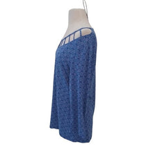 Load image into Gallery viewer, Dana Buchman Cut out Neckline L/S Blouse, Blues/White, Size Large
