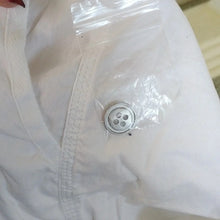 Load image into Gallery viewer, EVRI Mid Rise Bermuda Shorts, White, size 24W
