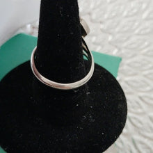 Load image into Gallery viewer, Vintage Zuni Silver Sunface Ring Ring, Size 7.75
